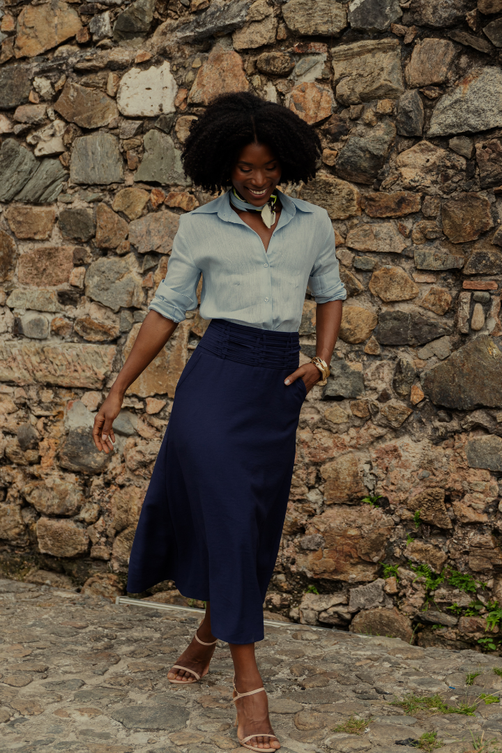 Camisa Tokio Lima + Saia Midi Madri Detalhe Cós