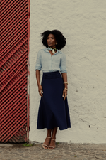 Carregar imagem no visualizador da galeria, Camisa Tokio Lima + Saia Midi Madri Detalhe Cós
