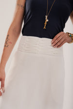 Carregar imagem no visualizador da galeria, Saia Midi Madri Detalhe Cós
