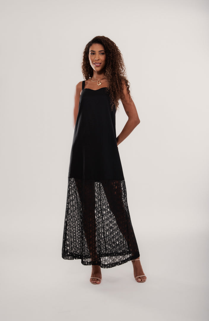 Vestido Praga Longo Detalhe em Renda