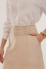 Carregar imagem no visualizador da galeria, Saia Midi Madri Detalhe Cós
