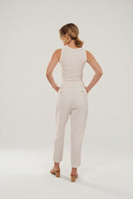 Carregar imagem no visualizador da galeria, Calça Capri Salvador Alfaiataria Crepe
