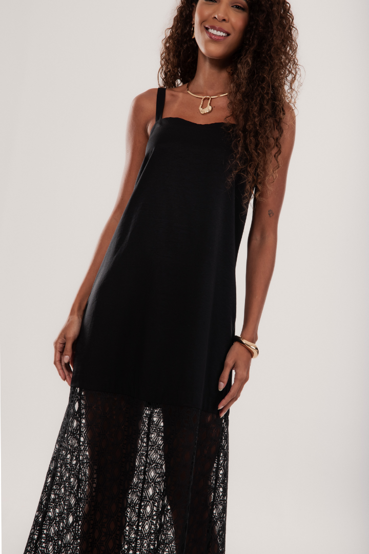 Vestido Praga Longo Detalhe em Renda